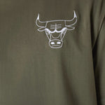 New Era Chicago Bulls NBA League Essential Green Oversized férfi póló