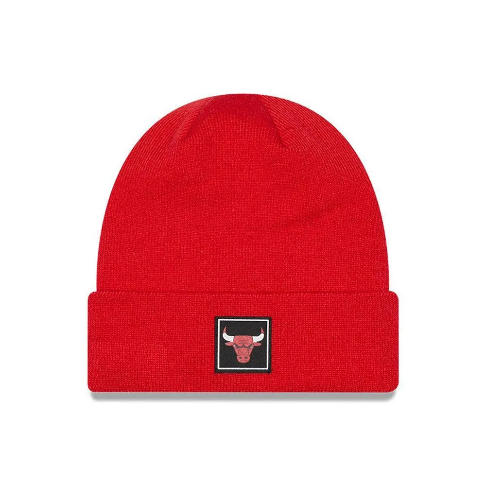 New Era Chicago Bulls Team Logo Red Cuff kötött sapka