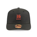 New Era Cincinnati Bengals B NFL Sideline 2025 Black 9SEVENTY Trucker Stretch Snap - baseball sapka