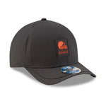 New Era Cleveland Browns NFL Sideline 2025 Charcoal 9FORTY M-Crown - baseball sapka