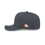 New Era Denver Broncos NFL Sideline 2025 Charcoal 9SEVENTY Stretch Snap - baseball sapka