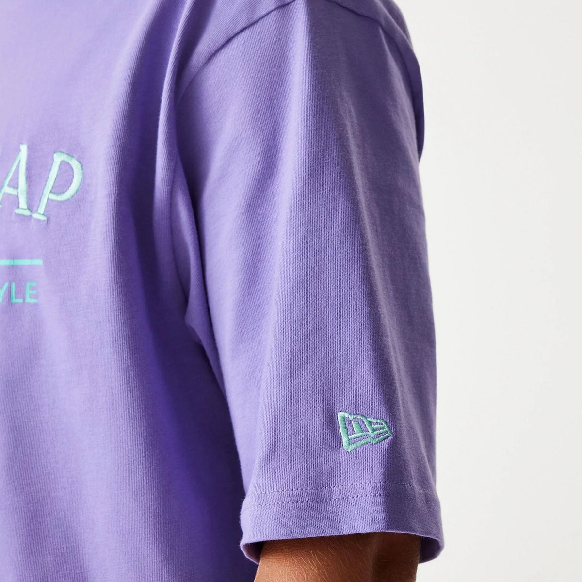 New Era Graphic Purple Oversized férfi póló