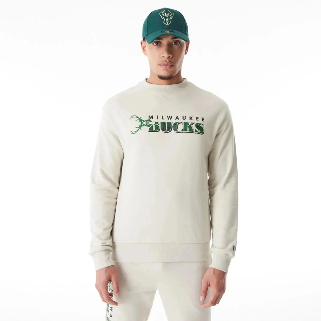 New Era Hellbeiges Milwaukee Bucks NBA Graphic pulóver - Sportmania.hu