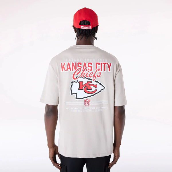 New Era Kansas City Chiefs NFL Graphic Cream póló - Sportmania.hu