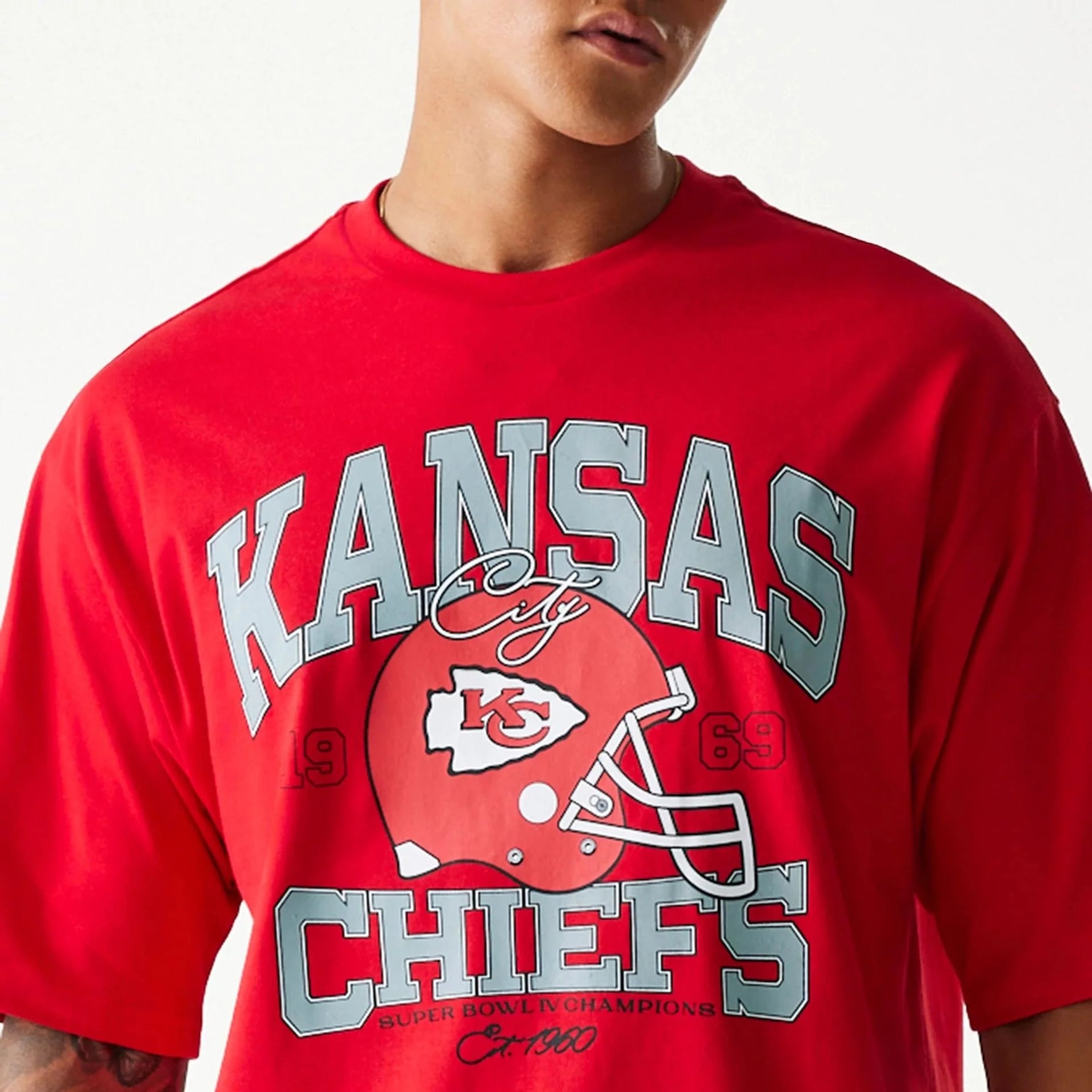 New Era Kansas City Chiefs NFL Helmet Red Oversized póló - Sportmania.hu