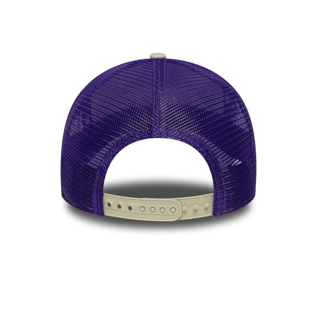 New Era LA Lakers NBA Script Cream 9FORTY E-Frame Trucker sapka - Sportmania.hu
