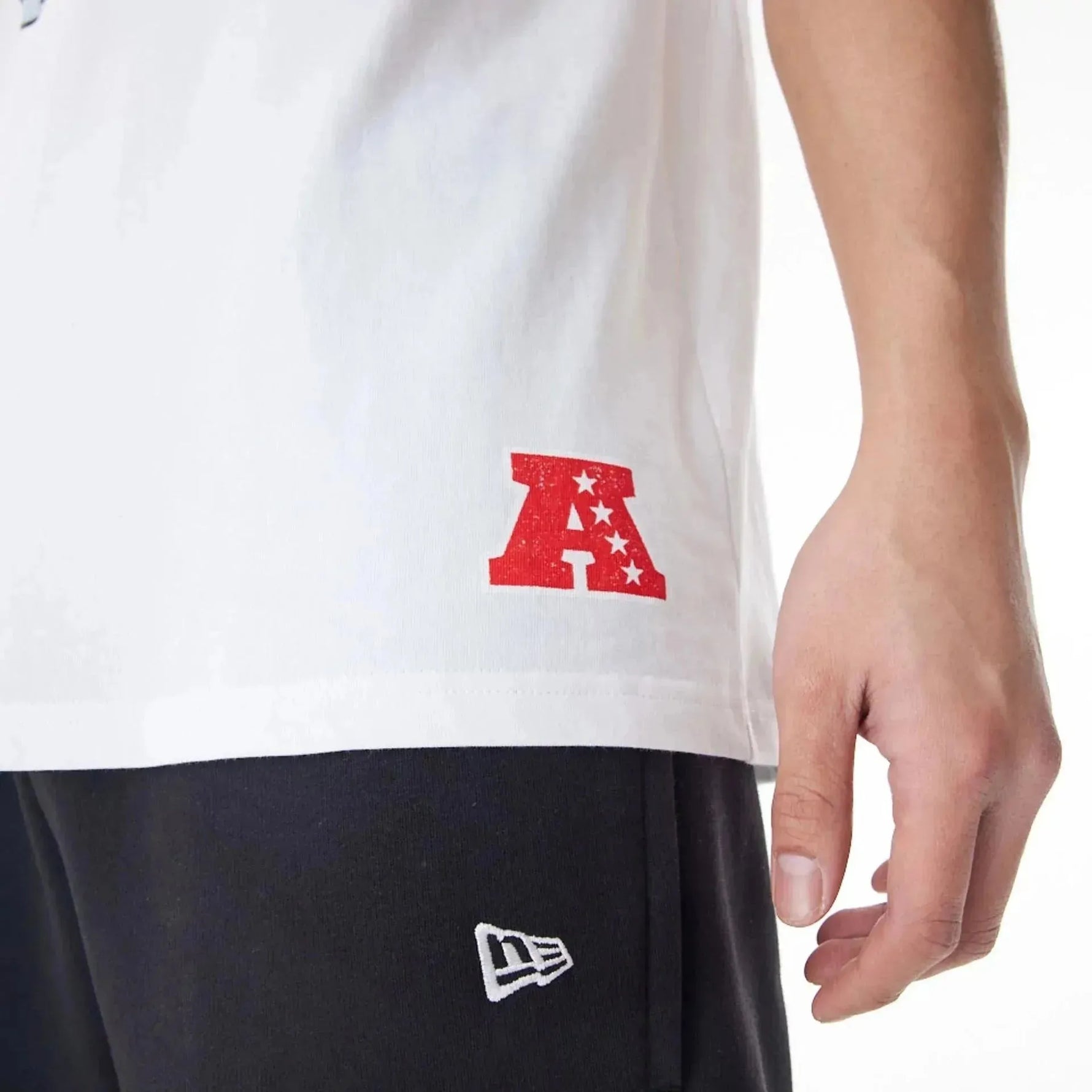 New Era Las Vegas Raiders NFL Helmet Graphic White póló - Sportmania.hu