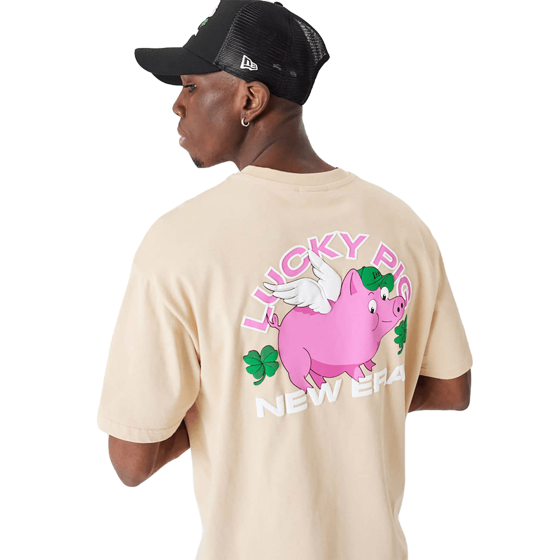 New Era Lucky Pig Character Light Beige Oversized Póló - Sportmania.hu