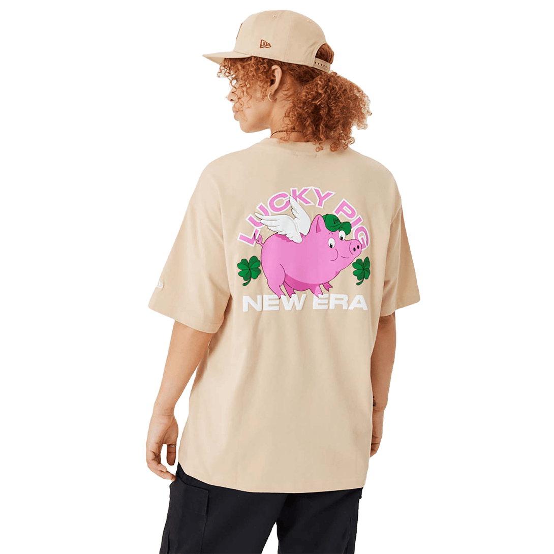 New Era Lucky Pig Character Light Beige Oversized Póló - Sportmania.hu