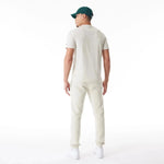 New Era Milwaukee Bucks NBA Player Graphic Cream férfi Póló