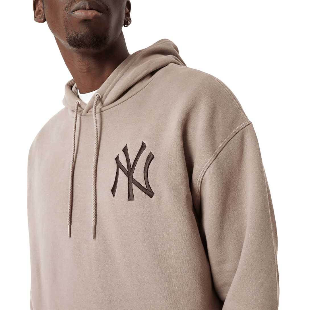 New Era New York Yankees MLB Embroidered Logo Ash Brow kapucnis pulóver - Sportmania.hu