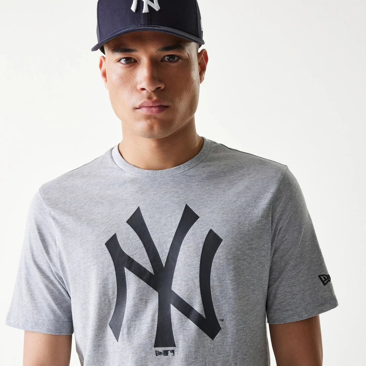 New Era New York Yankees MLB Regular Grey férfi póló