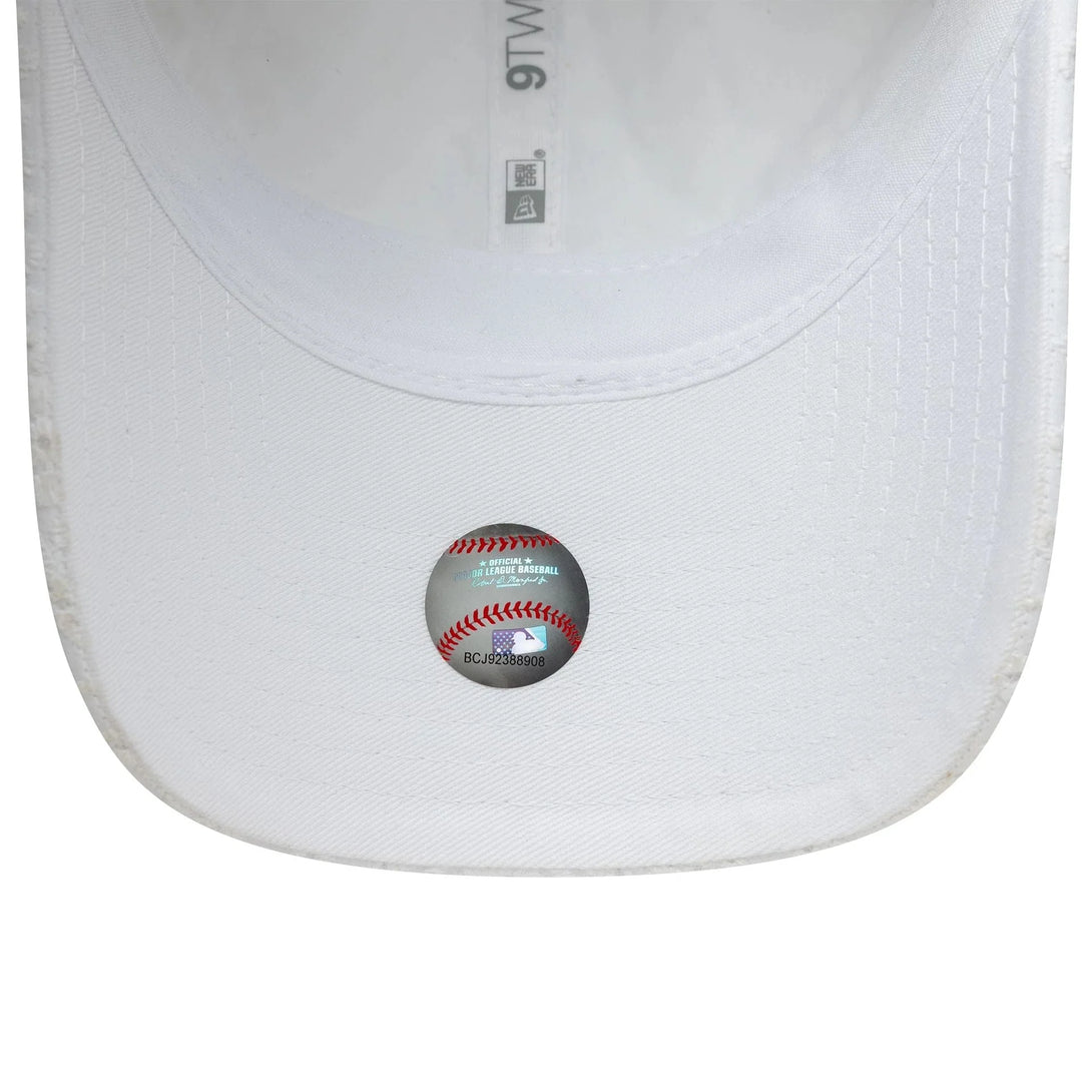 New Era New York Yankees Womens MLB Broderie White 9TWENTY baseball sapka - Sportmania.hu