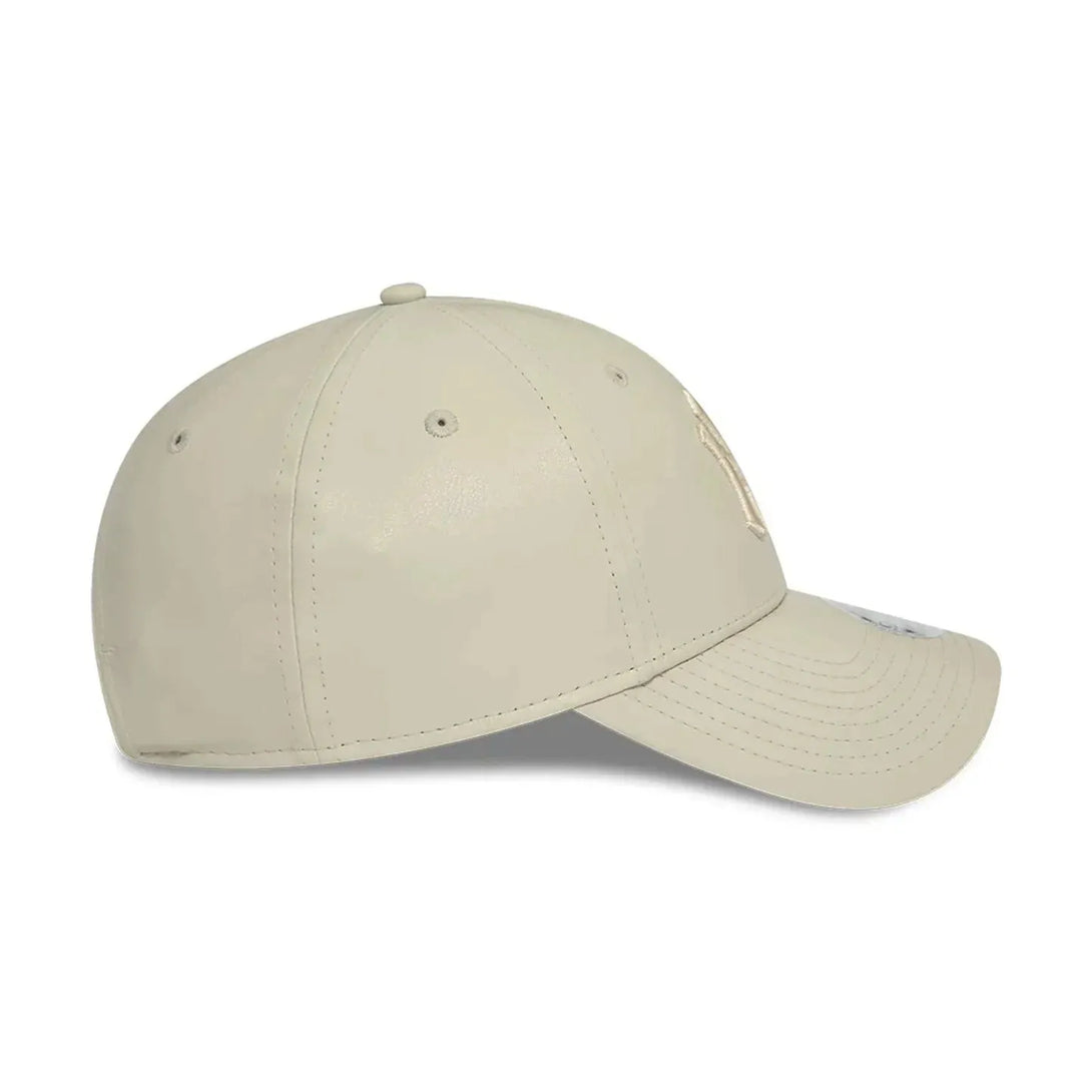 New York Yankees Faux Leather Light Beige 9FORTY műbőr baseball sapka, női - Sportmania.hu