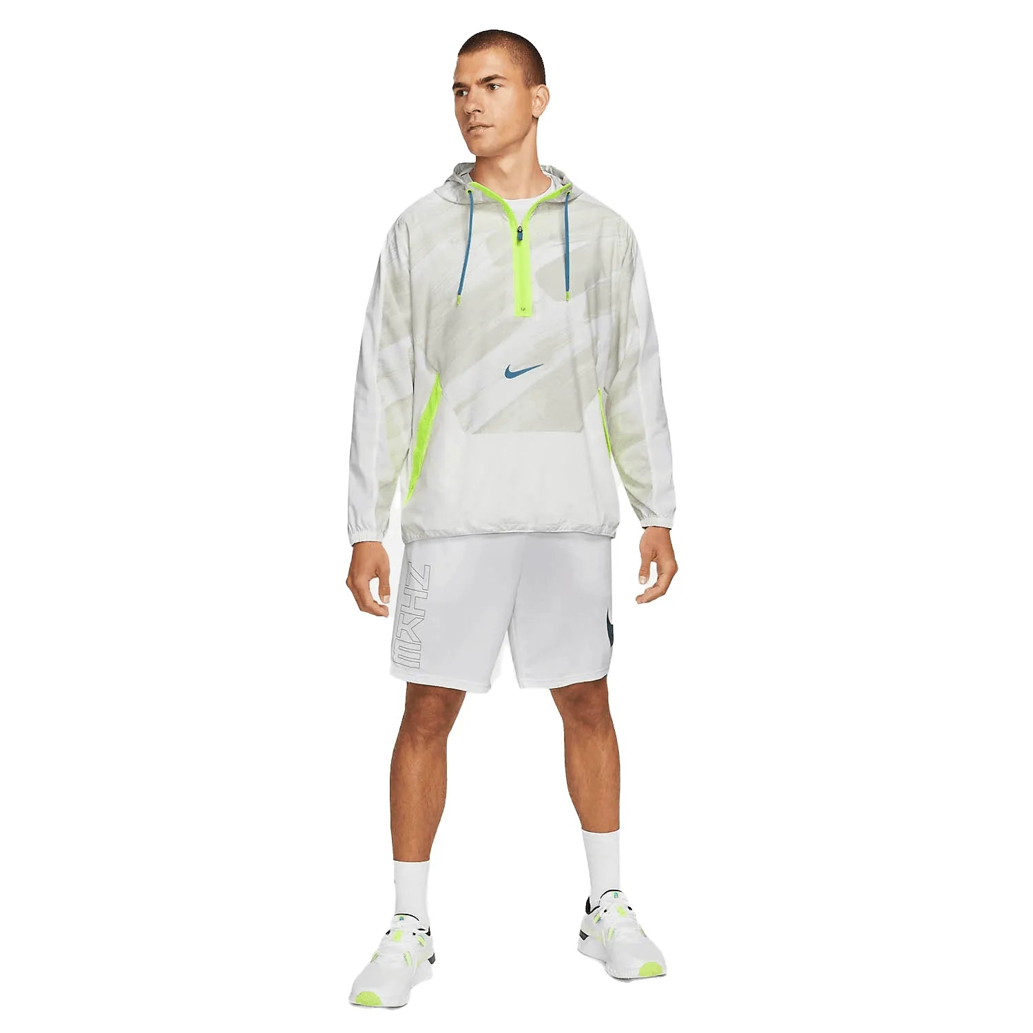 Nike_ Nike Dri-FIT Sport Clash Men\'s Woven 1/2-Zip Training Hoodie Pulóver - Sportmania.hu