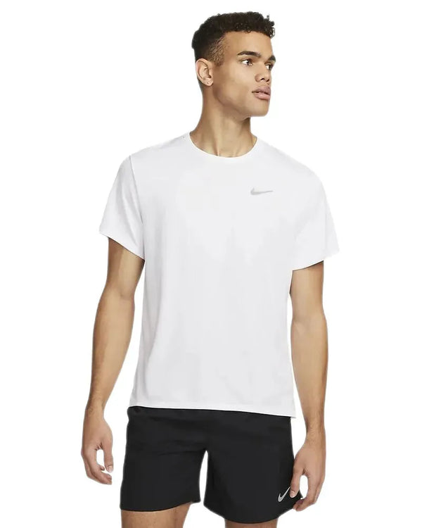 Nike_ Nike DRI-FIT UV MILER MEN\"S SH Póló - Sportmania.hu