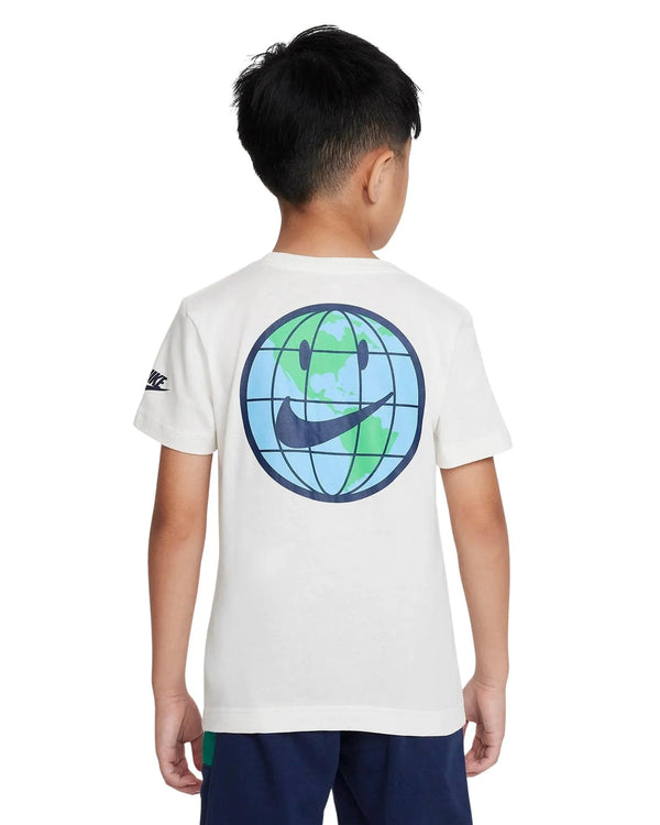 Nike_ NIKE GLOBE HAPPY DNA (HADDAD) Póló - Sportmania.hu