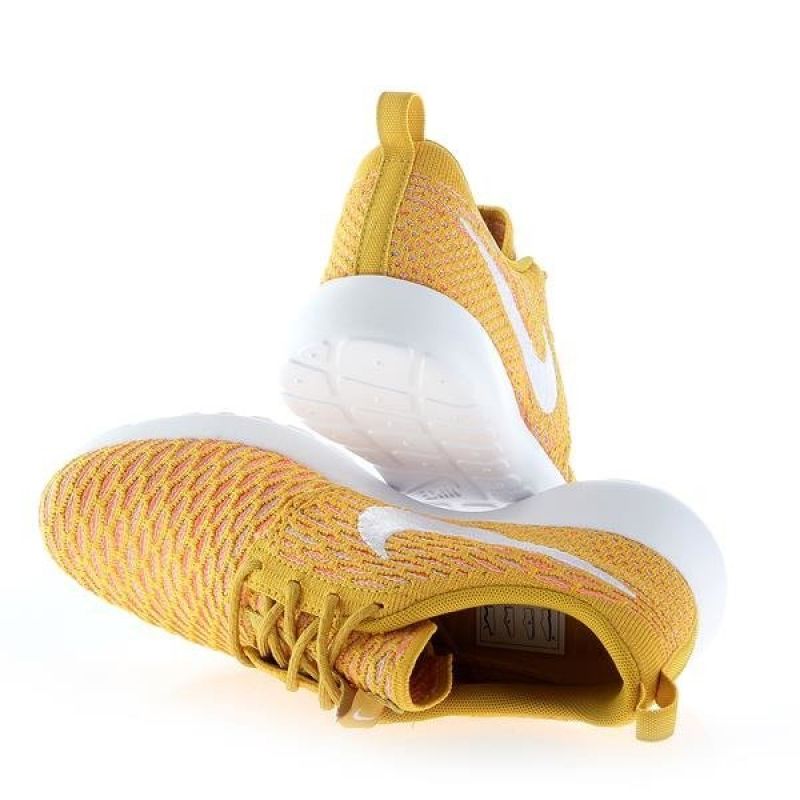 Nike Rosherun Flyknit W 704927-700 Cipő - Sportmania.hu