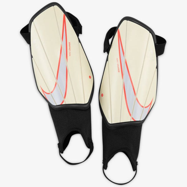Nike Shin pads Nike Charge M SP2164 113 Kiegészítők