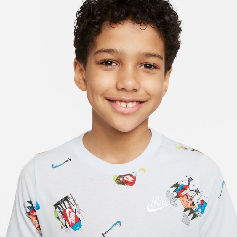 Nike Sportswear Tee AOP Jr DQ3856-471 Póló Ruházat Póló - Sportmania.hu