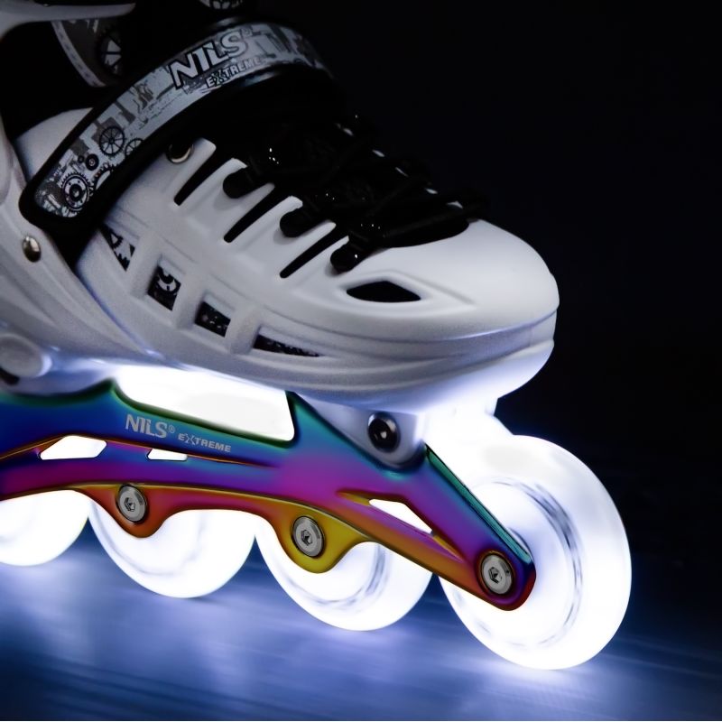 Nils Extreme 4in1 LED ROLLER SKATES WITH RAINBOW HOCKEY BLADE SIZE M (35-38) fehér görkorcsolya