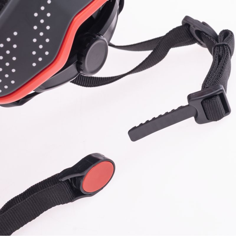 Radvik slag helmet fekete sisak