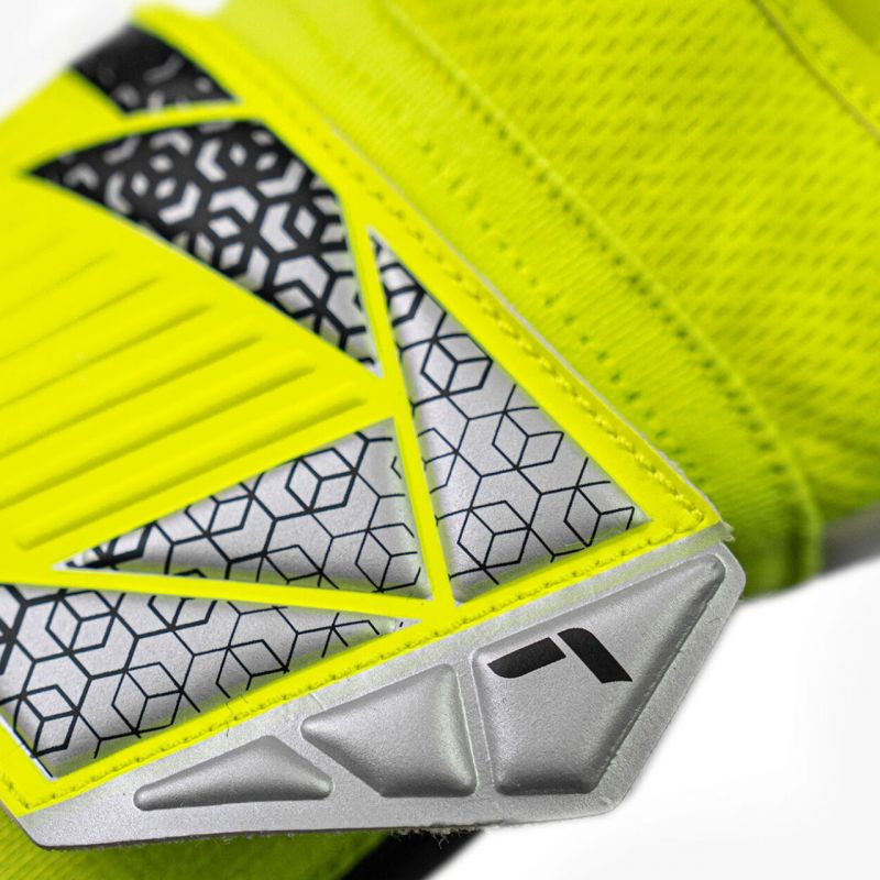 Reusch Goalkeeper gloves Attrakt Grip M 5570815 2014 Kapuskesztyű - Sportmania.hu