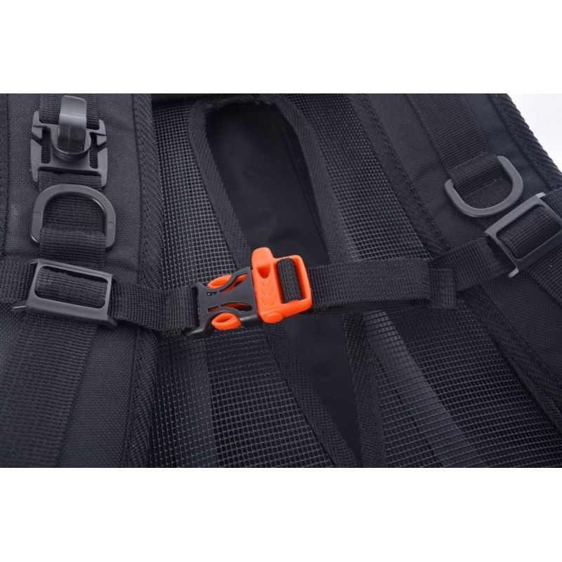 Tempish Dixi sports backpack czarny hátizsák