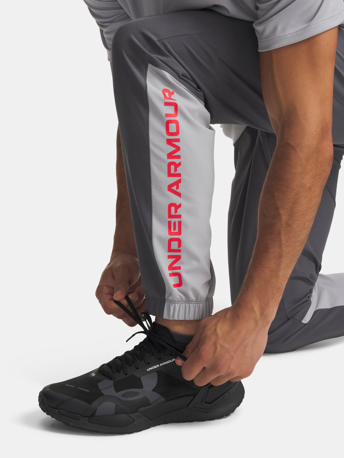 Under Armour Férfi sportnadrág UA Tech Utility Woven szürke nadrág