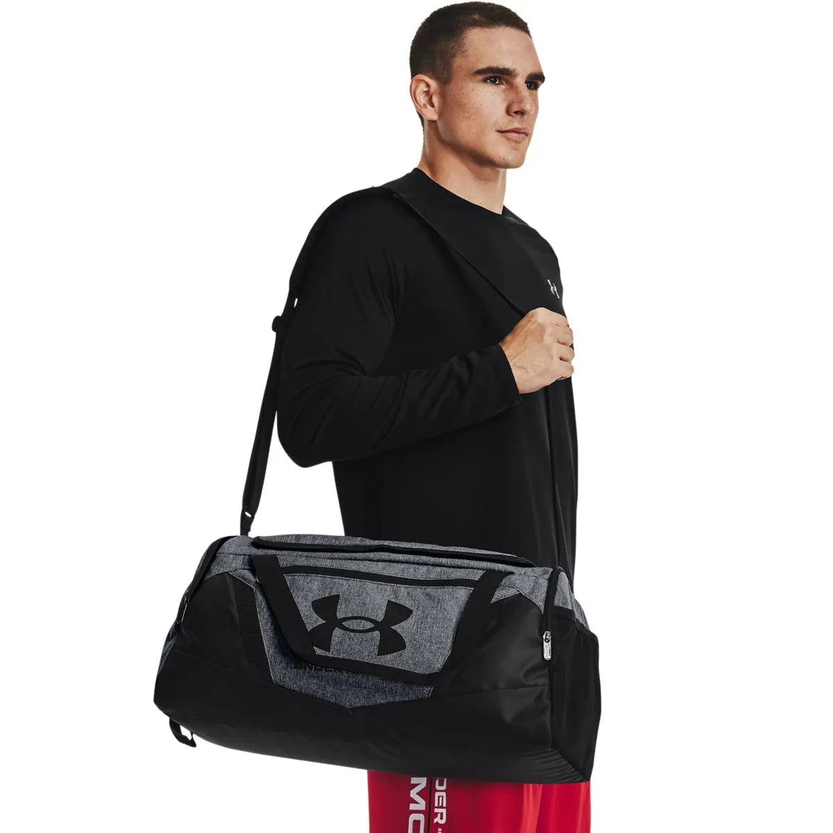 Under Armour Undeniable 5.0 Duffle SM szürke-fekete Sporttáska