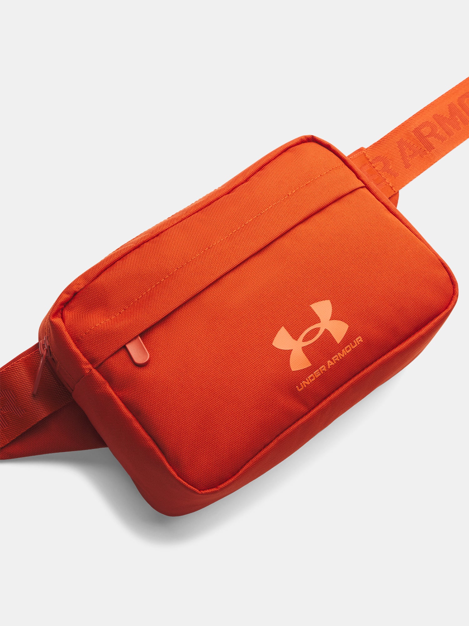 Under Armour Unisex táska UA Essential Lite WB Xbody-ORG Övtáska
