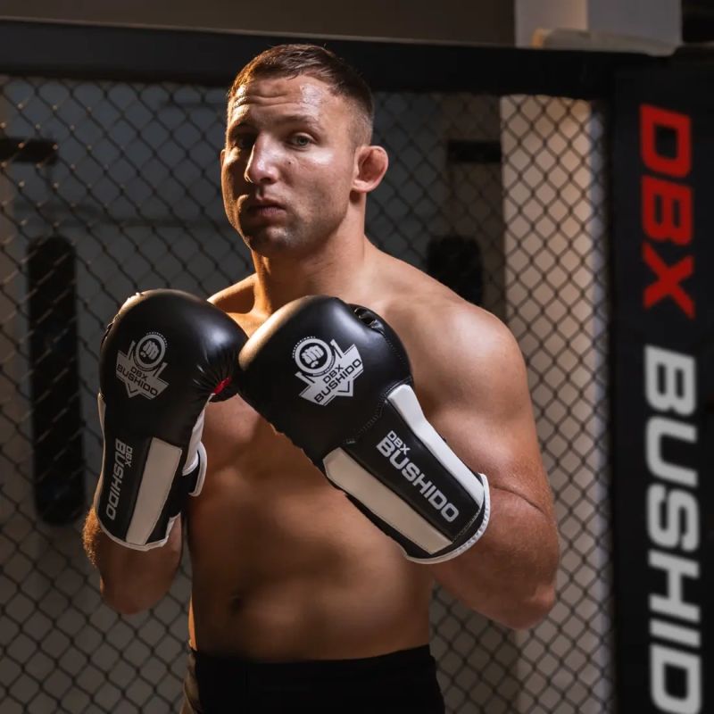 DBX Bushido 10oz Boxing Gloves - Phantom White - Valor Series fehér kesztyű