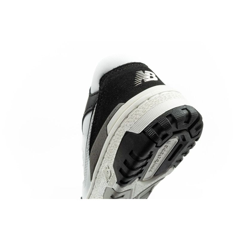New Balance 550 youth sports sneakers leather fashionable black white fekete utcai cipő