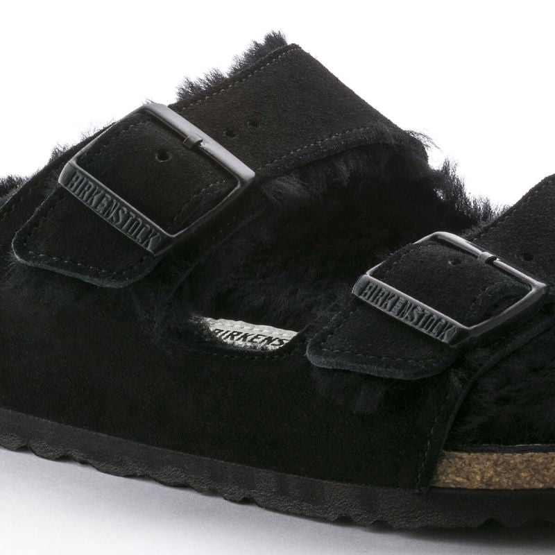 Birkenstock Women's slippers insulated with lambswool Arizona VL Shearling Black suede leather regular wide (0752661) cipő