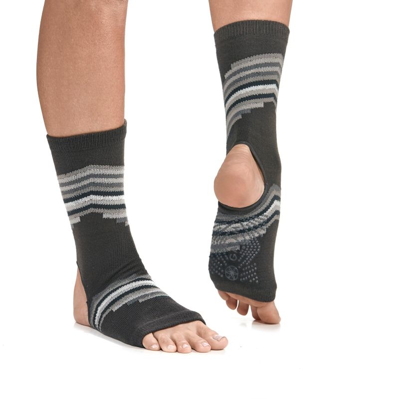 Gaiam 63497 Anti-slip Socks Zokni