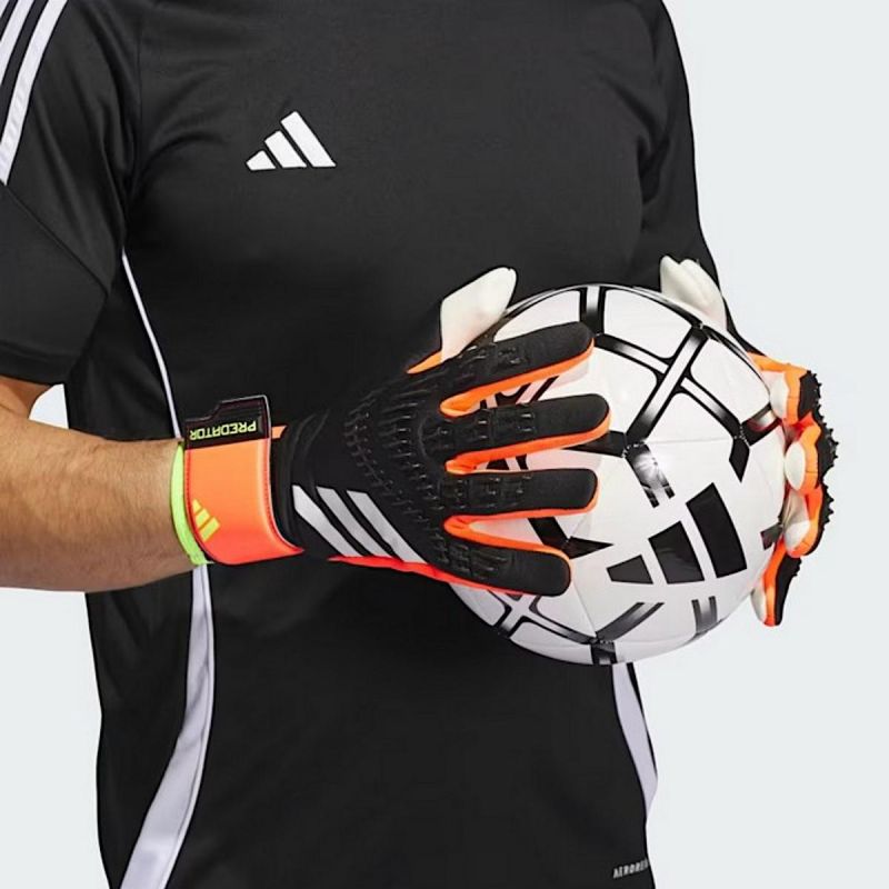 Adidas Pred Gl Lge Goalkeeper Gloves Size fekete kesztyű