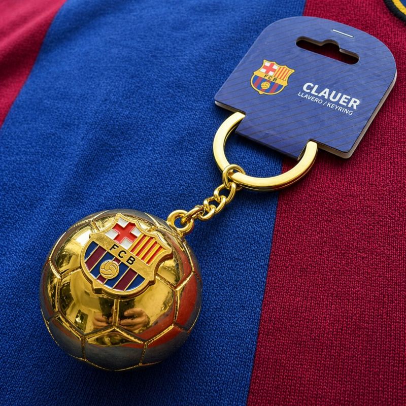 FC Barcelona original licensed keychain in the shape of a golden with the coat of arms złoty labda B7081