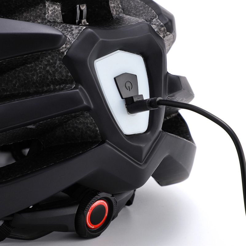 Wozinsky MTB Bike Helmet with Removable Visor and Rear USB Light M - Black czarny védőfelszerelés HT-28VCB-199803