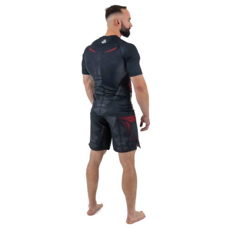DBX Bushido The "Snake" compression Rashguard is made of DBX MORE DRY material. póló