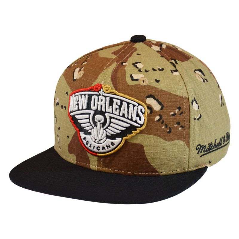 Mitchell & Ness NBA New Orleans Pelicans Choco Camo Cap - HHSS1101-NOPYYPPPCAMO uniwersalny baseball sapka