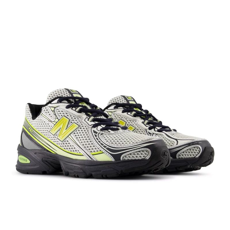 New Balance U740FR2 sports shoes cipő