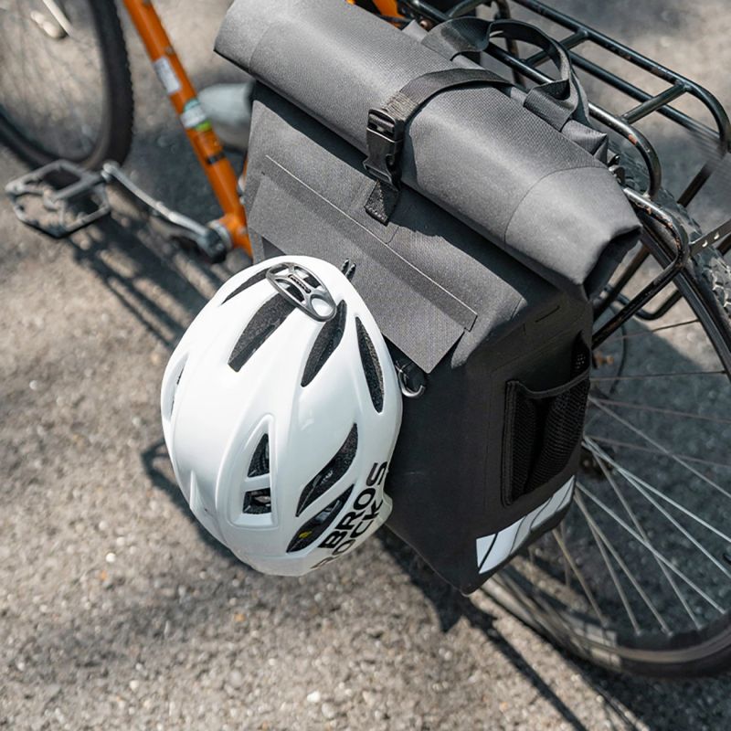 Rockbros Bike Bag with Backpack Function, Waterproof, with Helmet Attachment 18l - Black fekete helmets