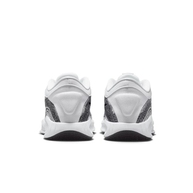 Nike Gt Hustle Academy shoes
