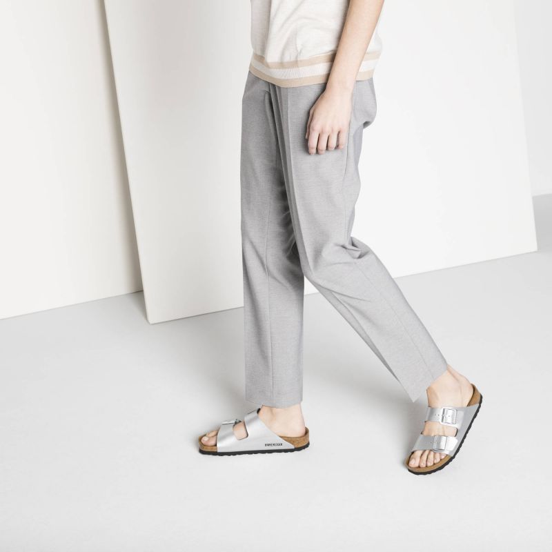 Birkenstock Women's Silver Arizona Birko-Flor Silver Regular Flip-Flops Wide (1012282) cipő