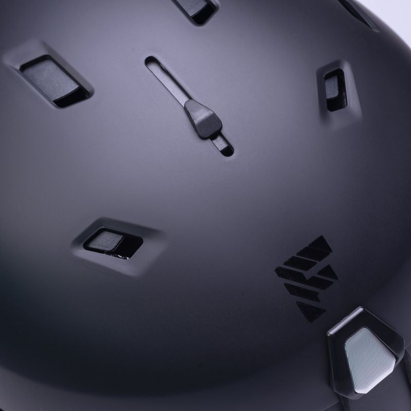 Iguana Fangi Helmet fekete védőfelszerelés 92800622351