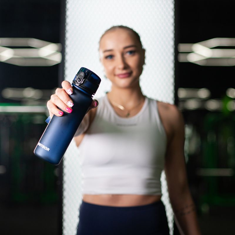 Meteor 650 ml navy blue sports bottle uniw water bottles, training equipment