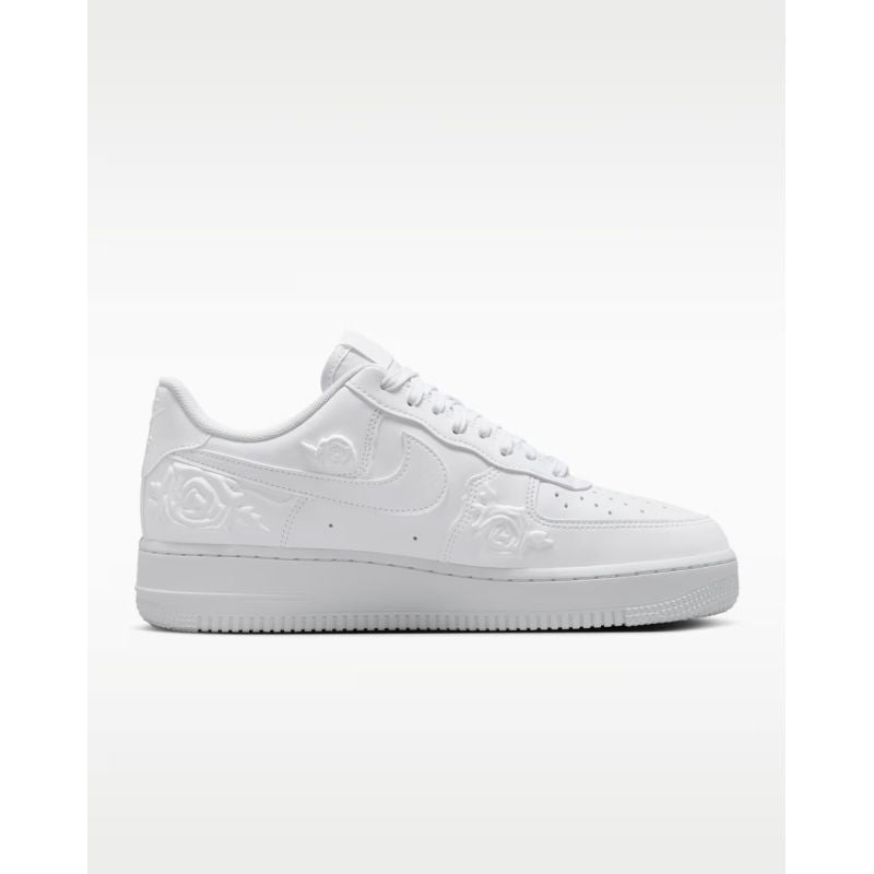 NIKE WMNS AIR FORCE 1 '07 SE (HF2016-100) Women's cipő