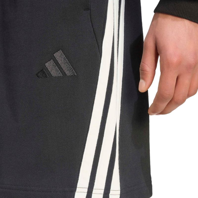 Adidas Men's Kit 3-Stripes black xs 7" short KW2354