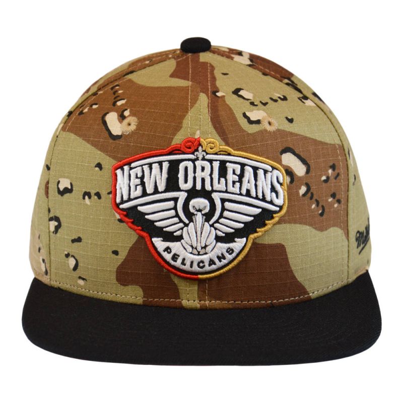 Mitchell & Ness NBA New Orleans Pelicans Choco Camo Cap - HHSS1101-NOPYYPPPCAMO uniwersalny baseball sapka
