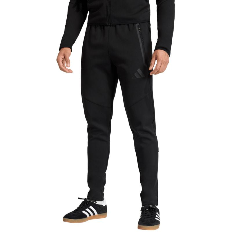 Men's adidas Tiro 26 Travel Sweat black KF6072 fekete melegítőnadrág